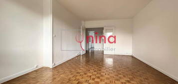 Appartement  à louer, 3 pièces, 2 chambres, 65 m²