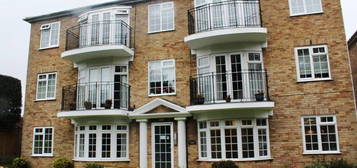 Flat to rent in Eridge Close, Bexhill-On-Sea TN39