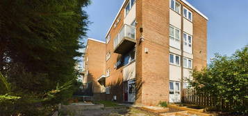 Maisonette for sale in Lindsey Road, Leeds LS9