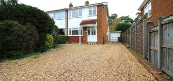 3 bedroom semi-detached house to rent