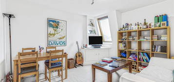 Flat for sale in Wandsworth Bridge Road, London SW6