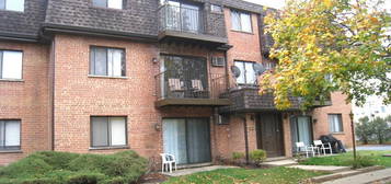 929 S McKinley Ave Apt 3A, Arlington Heights, IL 60005