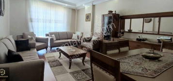 BAHELEVLER YAYLA MGROS YANI SATILIK 12 YILLIK 190M2 4+2