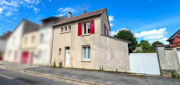 Maison de ville rénovée - A vendre