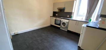 Flat to rent in Crow Road, Anniesland, Glasgow G13