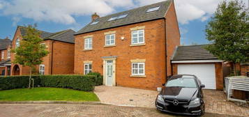 5 bed detached house for sale