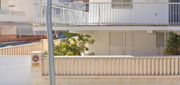 Apartamento de alquiler en Carrer de L'almirall Roger de Llúria, 47, Oliva Playa