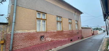 Eladó Ház, Nagykőrös