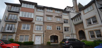 3 bed flat to rent