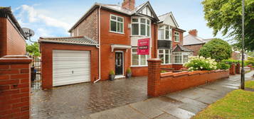 3 bed semi-detached house for sale