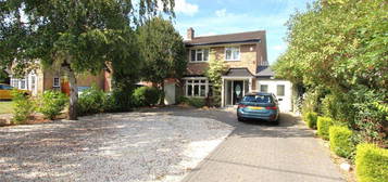 4 bedroom detached house to rent