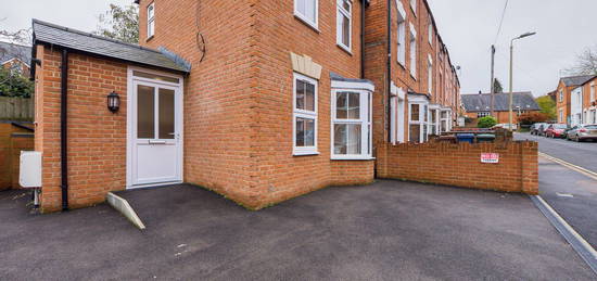 Detached house to rent in Marlborough Place, Banbury OX16