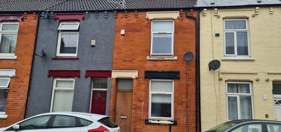 5 bedroom terraced house for sale