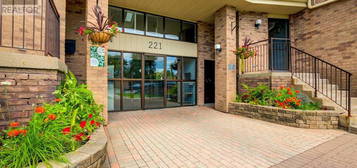 309B - 221 NORTH PARK STREET, Belleville (Belleville Ward), Ontario