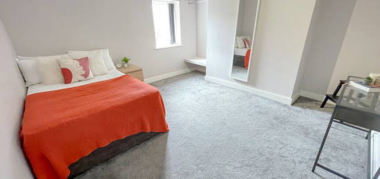 Flat to rent in Irvine Street, Edge Hill, Liverpool L7