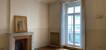 Appartement  à louer, 3 pièces, 2 chambres, 72 m²