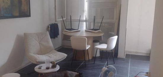 Appartement meublé  à louer, 2 pièces, 70 m², Étage 0/–