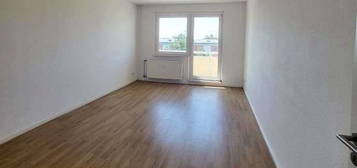 *Ruhige Lage - Weiter Ausblick* 3-Zimmerwohnung für Familien/Pärchen/WG mit Wannenbad und Balkon!