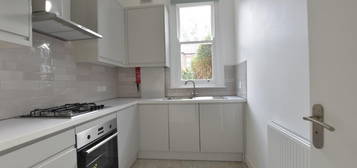 3 bedroom flat to rent