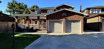 206 Helen St, Vaughan, ON L4L 3S3