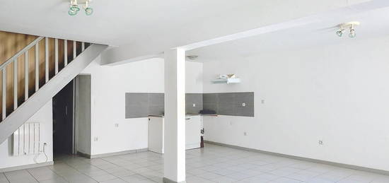 Maison  à vendre, 4 pièces, 3 chambres, 115 m²