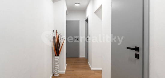 Byt 2+1, 55 m², Dobšická, Praha