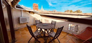 Location appartement avec terrasse, climatisé en plein centre ville d’Avignon