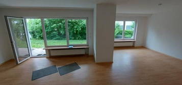 SW-Hochfeld - Geräumige DHH mit Garten, Garage und Balkon!