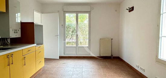 Studio  à louer, 1 pièce, 35 m², Étage –/3