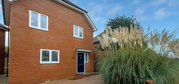 3 bedroom detached house