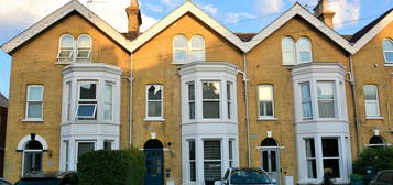 Town house to rent in Park Road, Cowes PO31