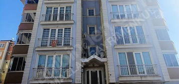 AKMAZLAR GAYRİMENKUL'DEN "ELMAS SİTESİNDE 3+1 SATILIK DAİRE "