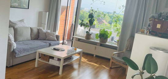 Geschmackvolle, gepflegte 2-Zimmer-Wohnung mit Balkon und EBK in Hamburg Eidelstedt