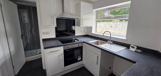 Flat to rent in Lincoln Road, Peterborough PE1