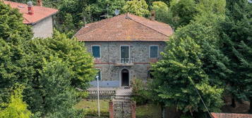 Villa in vendita in  Sp 72