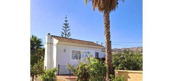 Chalet en Álora