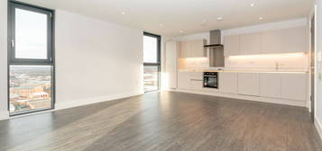 Flat for sale in Cheetham Hill Road, Manchester M4