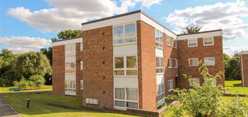 Flat to rent in Bembridge Gardens, Ruislip HA4