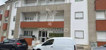 Apartamento T2/Arrendamento