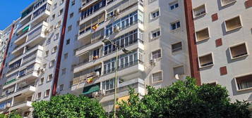 Piso en venta en avenida San Sebastián, 4