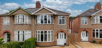 3 bed semi-detached house for sale