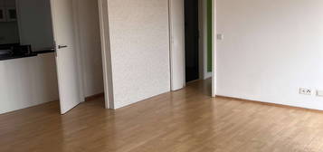 Geschmackvolle, gepflegte 3-Zimmer-Wohnung mit zwei Balkon und Einbauküche in Karlsruhe