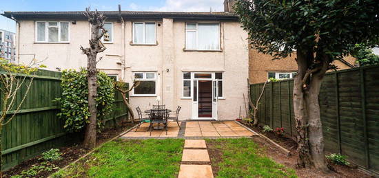 1 bed semi-detached house for sale