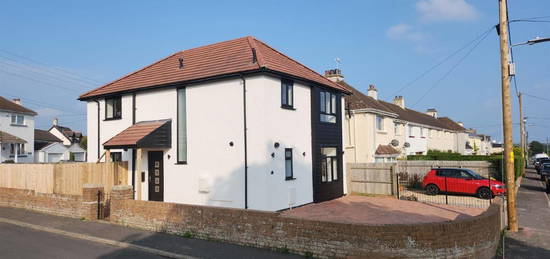 4 bed detached house for sale