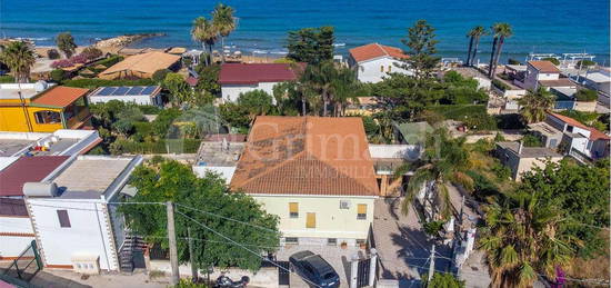 SPIAGGIA SABBIA D'ORO - VILLA A 50 METRI DAL MARE