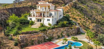 Finca rústica en venta en Altos de Estepona