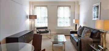 Flat to rent in Chelsea, South Kensington, Fulham Rd SW3