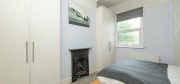 Flat to rent in Stansfield Road, London SW9