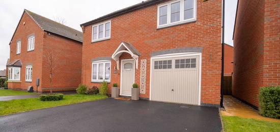 4 bed detached house for sale