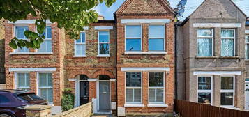 Flat for sale in Elsinore Road, London SE23